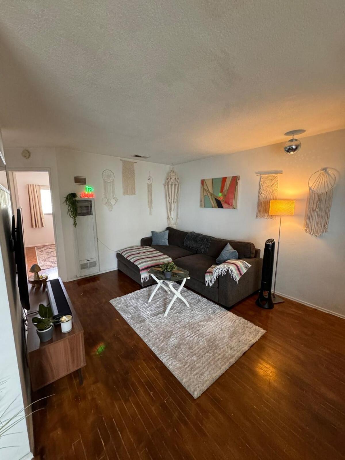 Macrame Lovers Little Italy Apartment
