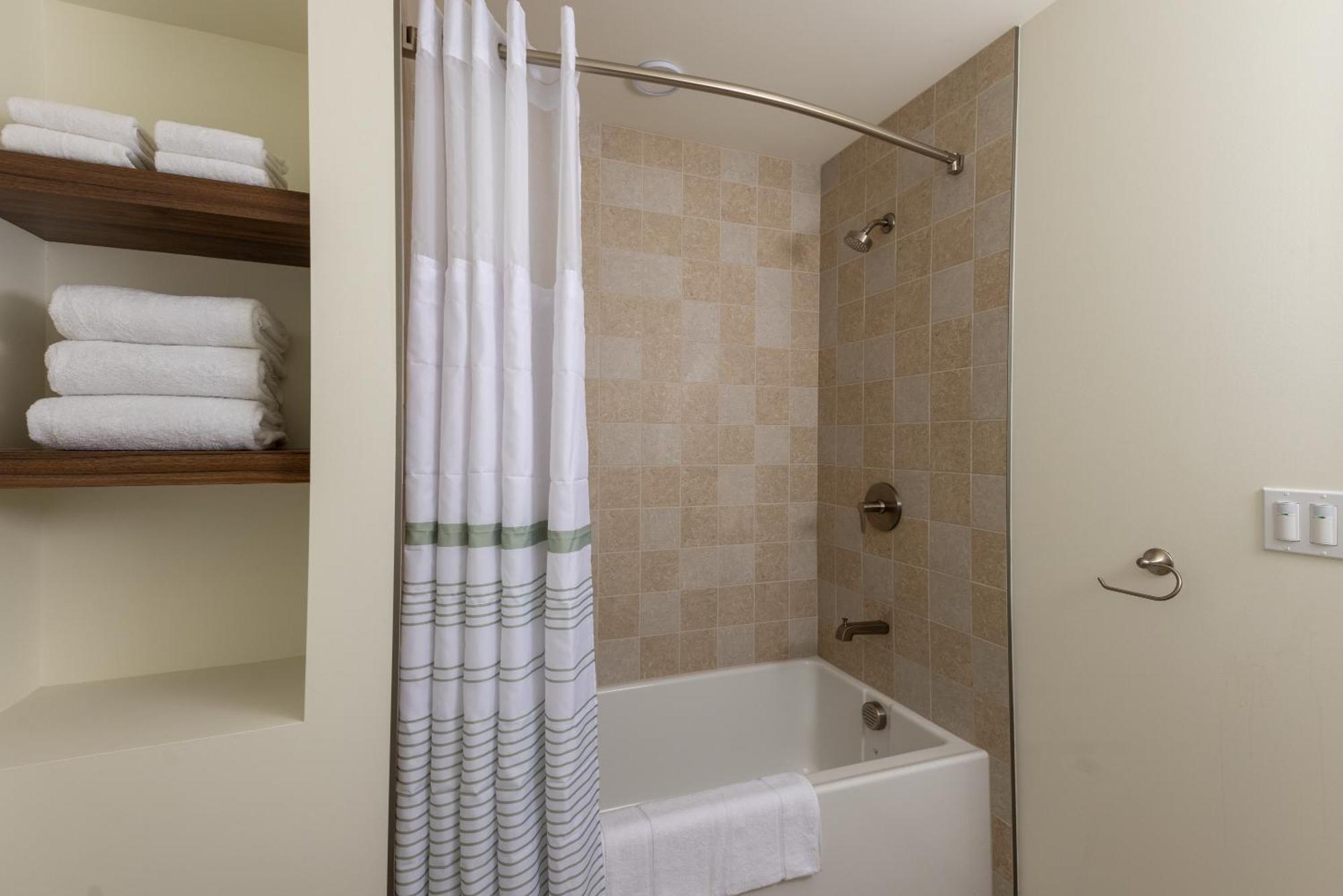 Kasa Little Italy Apartment