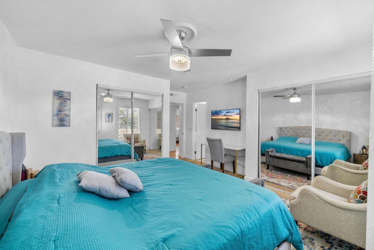 Townhouse 1 Block From Bay With Yard & Parking Holiday home San Diego
