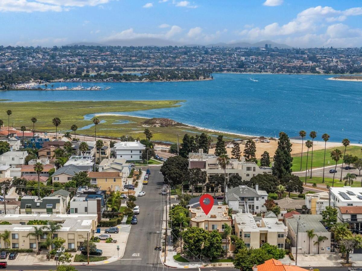 Townhouse 1 Block From Bay With Yard & Parking Holiday home San Diego