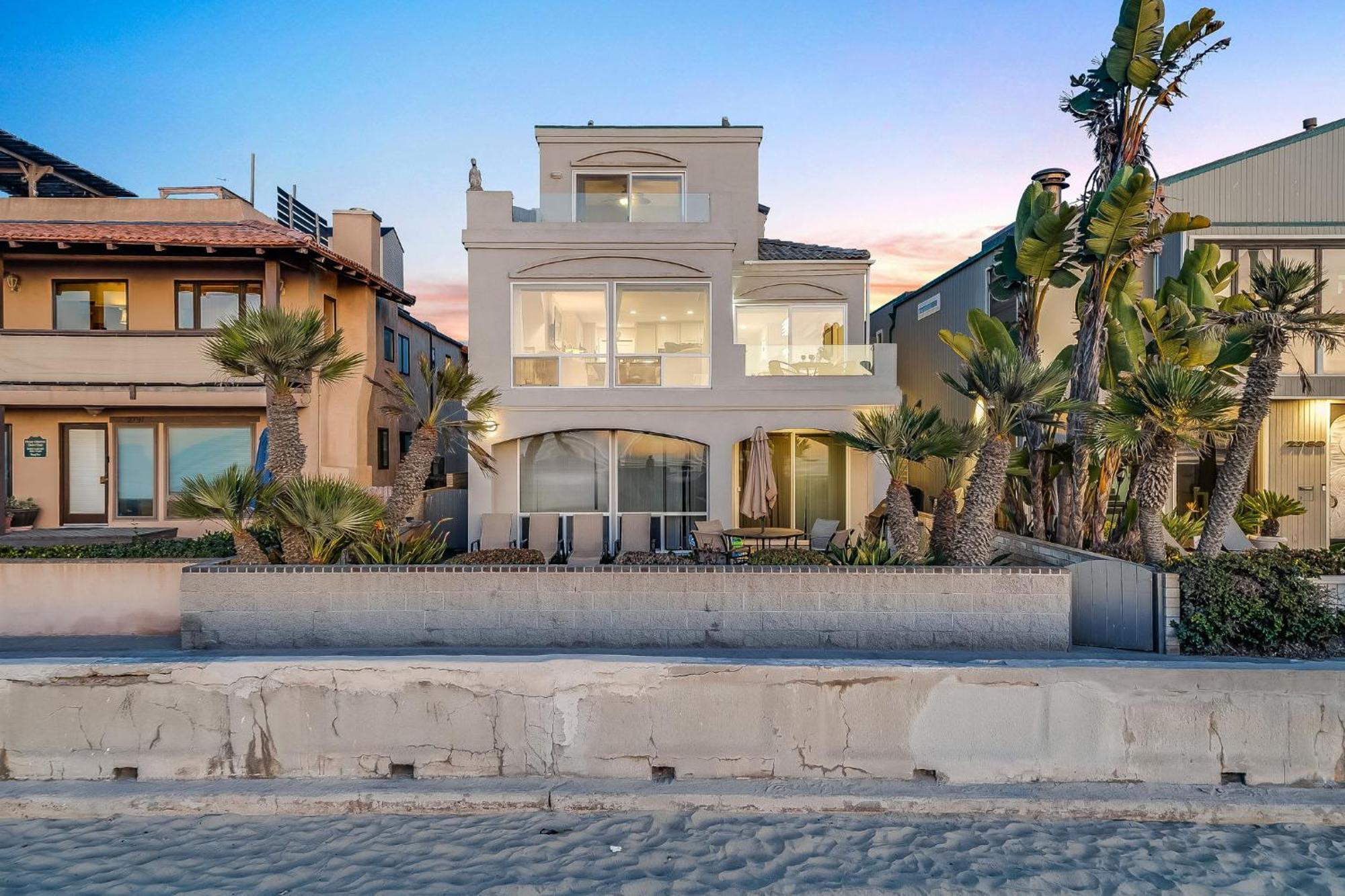 Navigate Front Row To Paradise Holiday home San Diego