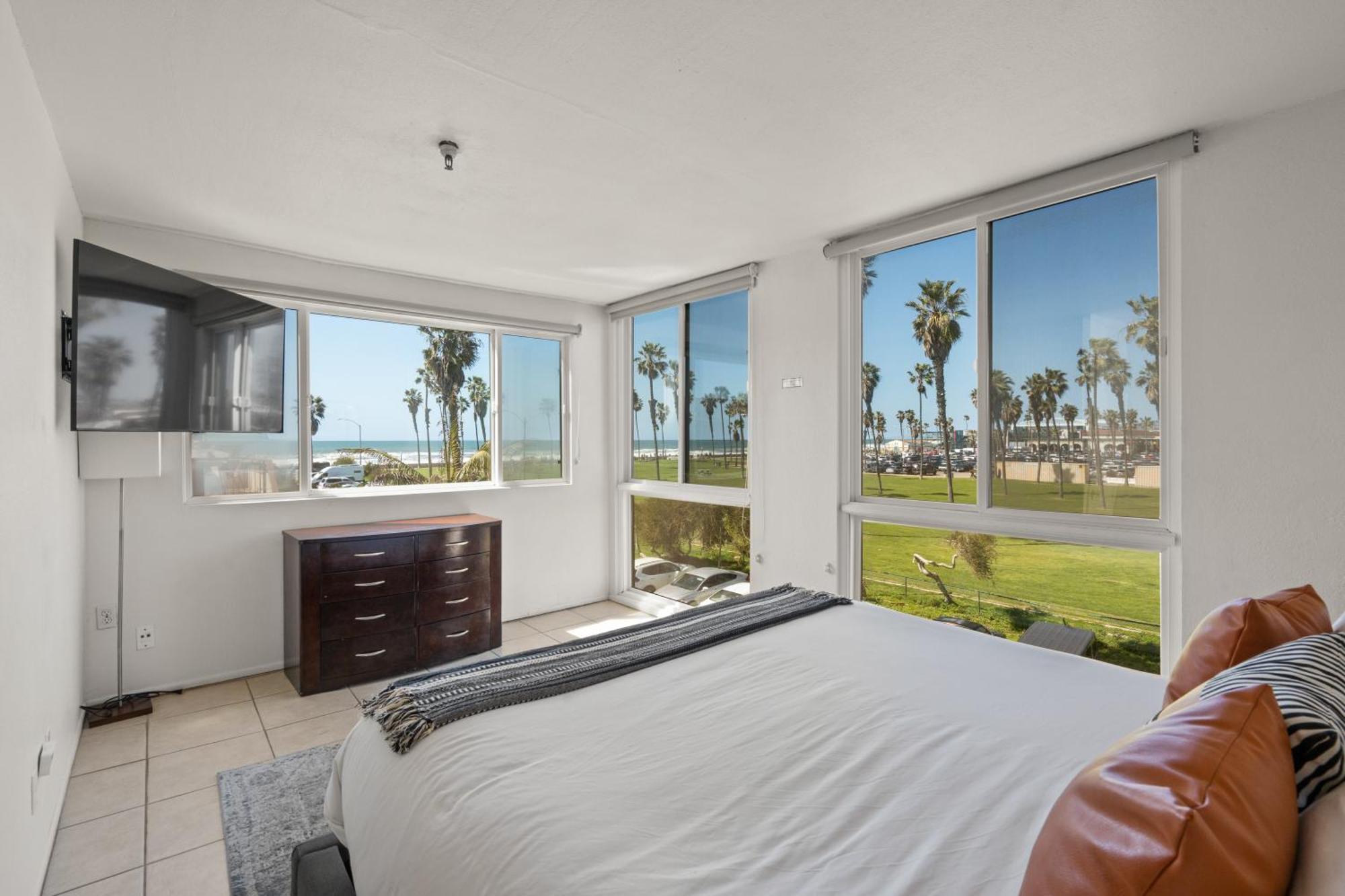 Belmont Patio - Ocean View Pet Friendly Patio & Garage- 5113 * San Diego