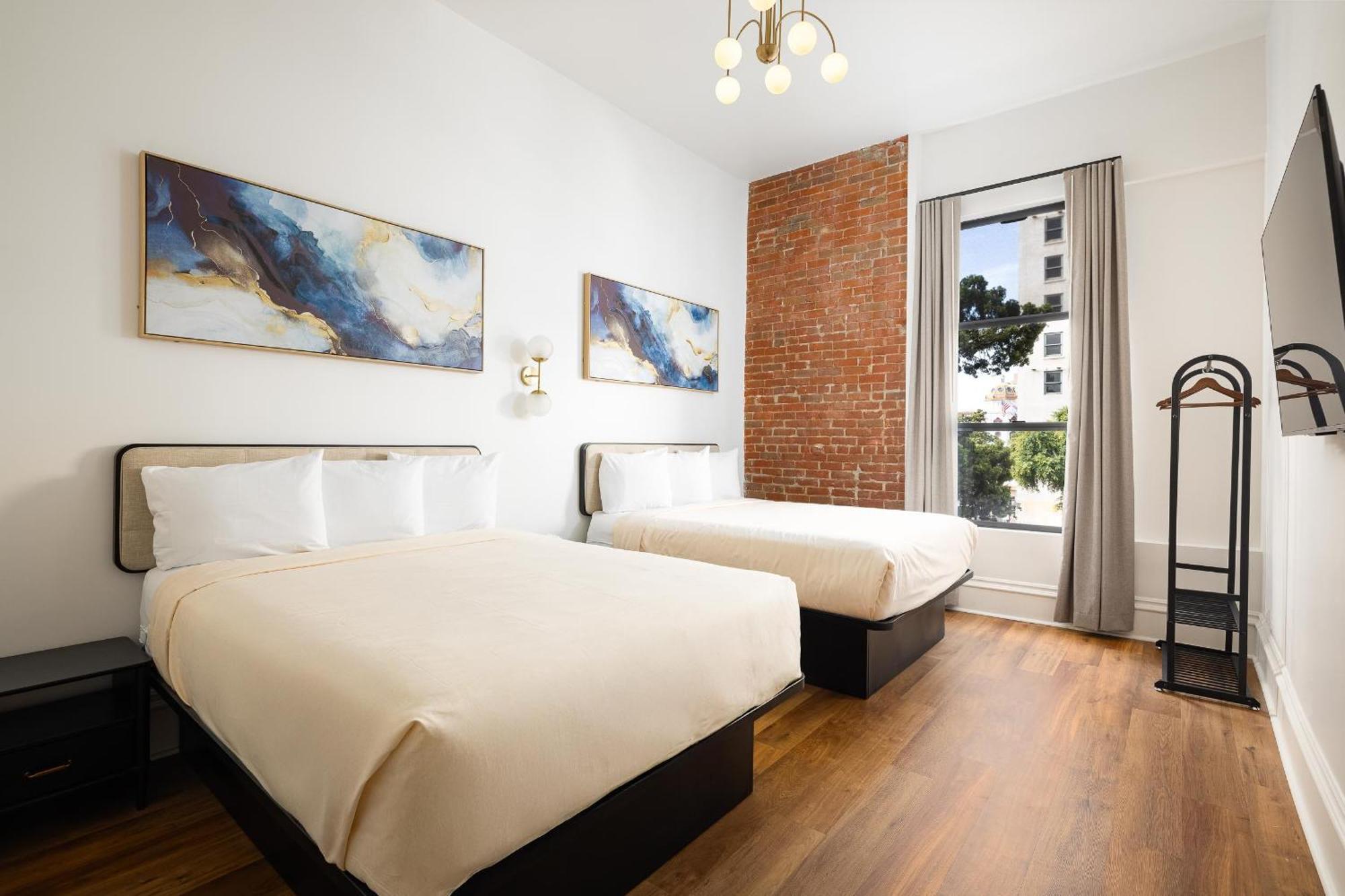 The Beau Downtown Gaslamp Quarter Hotel