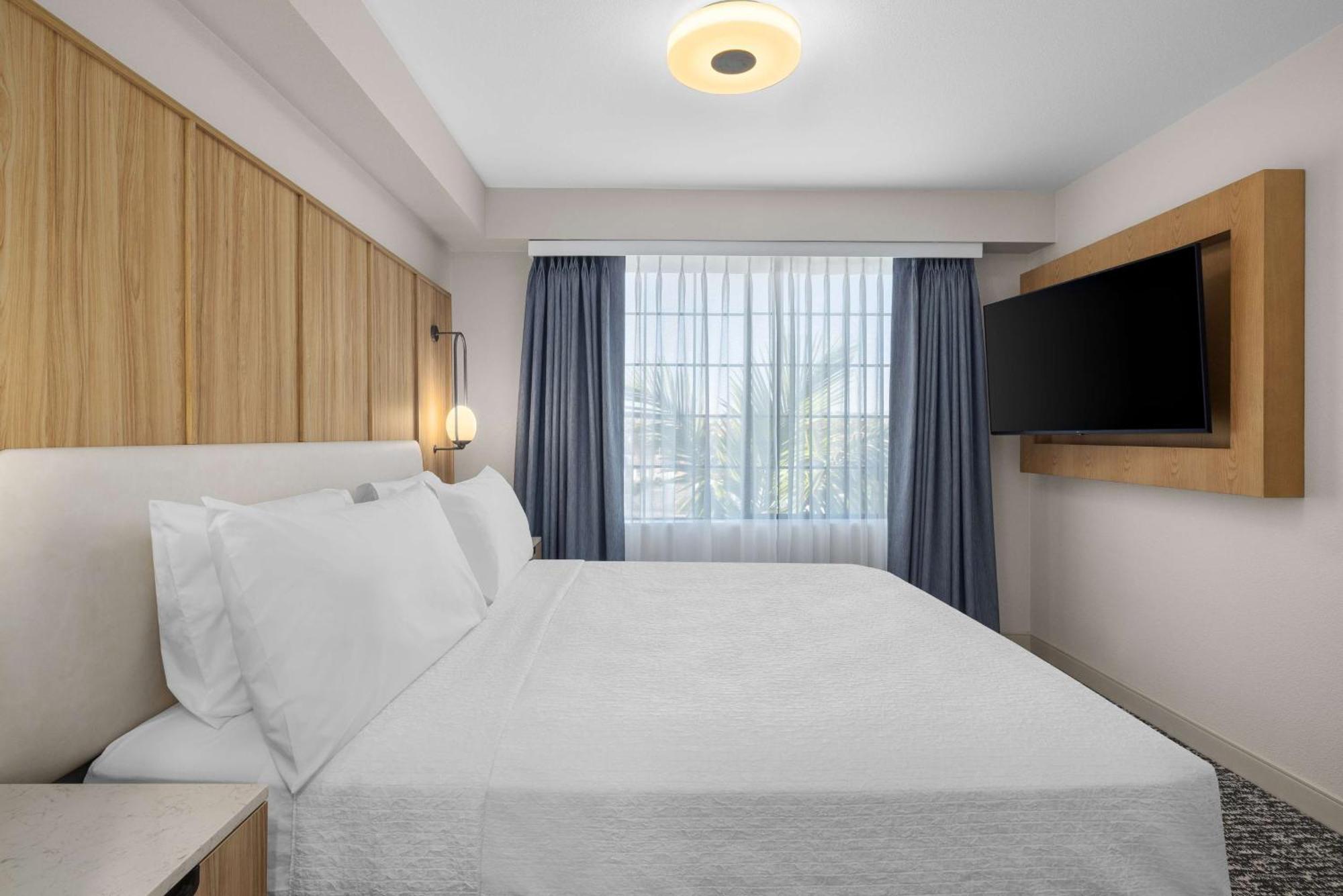 Homewood By Hilton Airport-liberty Station Hotel 3*