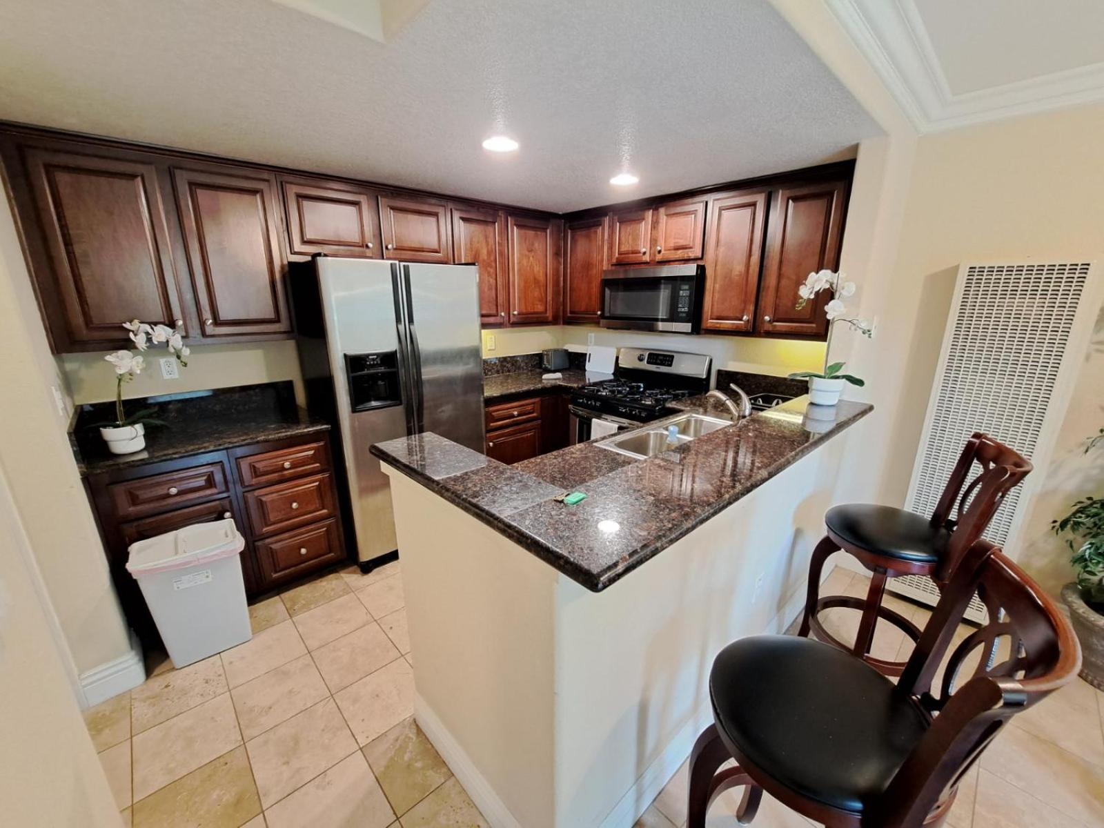 Apartment Venetian Vacation La Jolla One Bedroom Luxury Furnished Near And Utc Mall