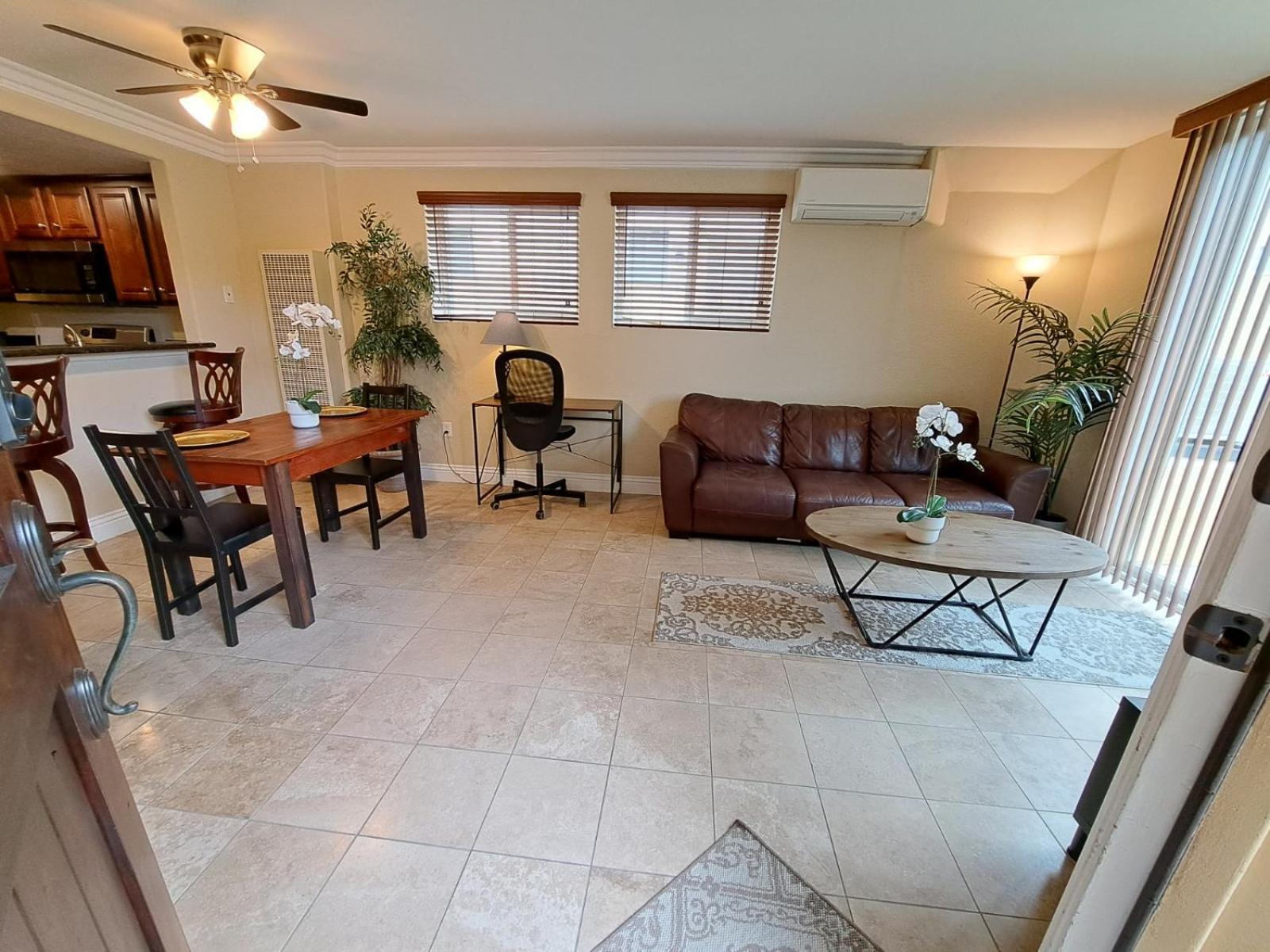 Venetian Vacation La Jolla One Bedroom Luxury Furnished Near And Utc Mall Apartment San Diego