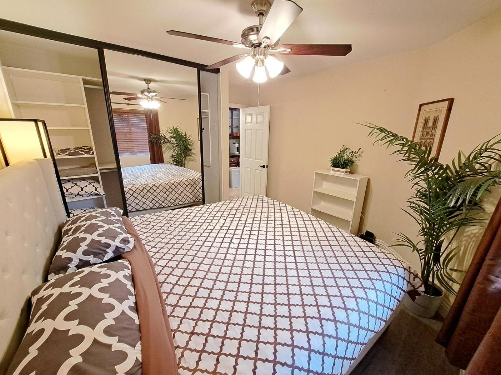 Venetian Vacation La Jolla One Bedroom Luxury Furnished Near And Utc Mall Apartment *