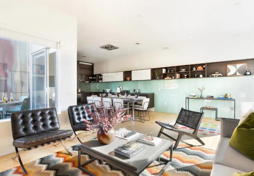 Villa Tucasa Luxury 4 Story In Downtown Little Italy