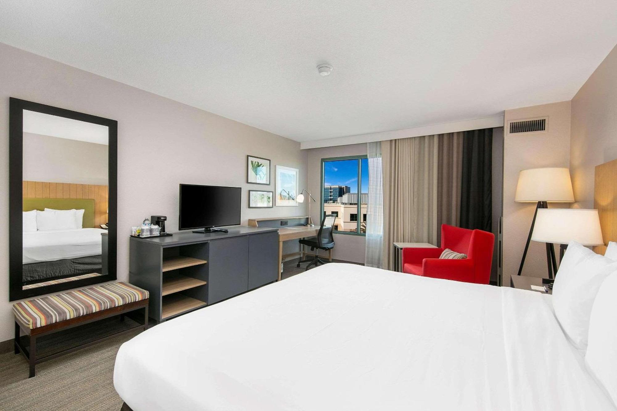 Country & By Radisson, North, Ca 3* San Diego