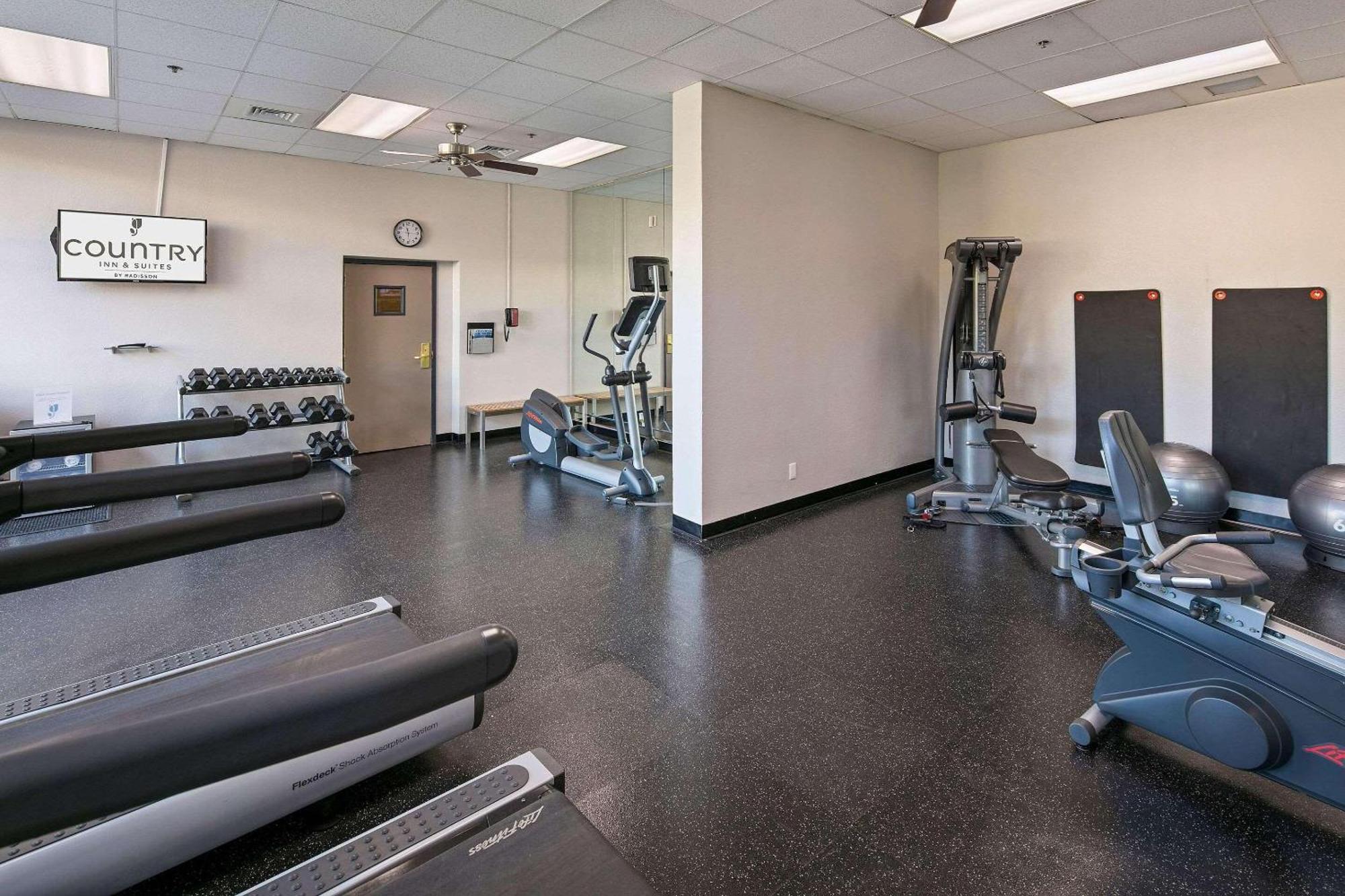 Country & By Radisson, North, Ca Hotel 3*