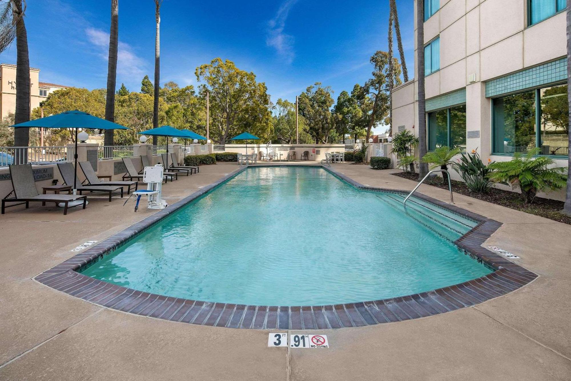 Hotel Country & By Radisson, North, Ca San Diego