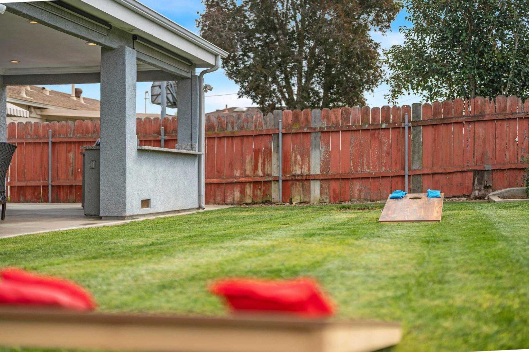 Spacious 4br Outdoor Kitchen Hot Tub & Fun * San Diego