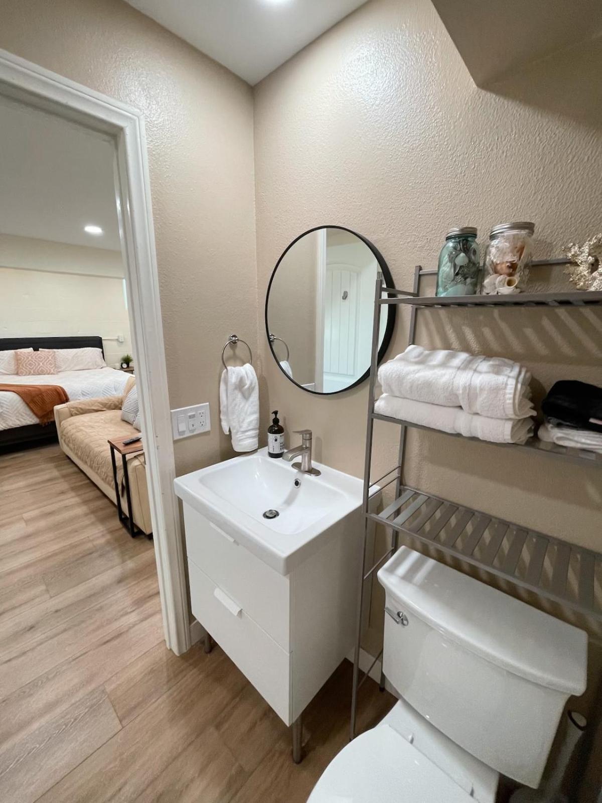 Del Mar Haven - Walk To - Torrey Pines Golf Course Apartment *