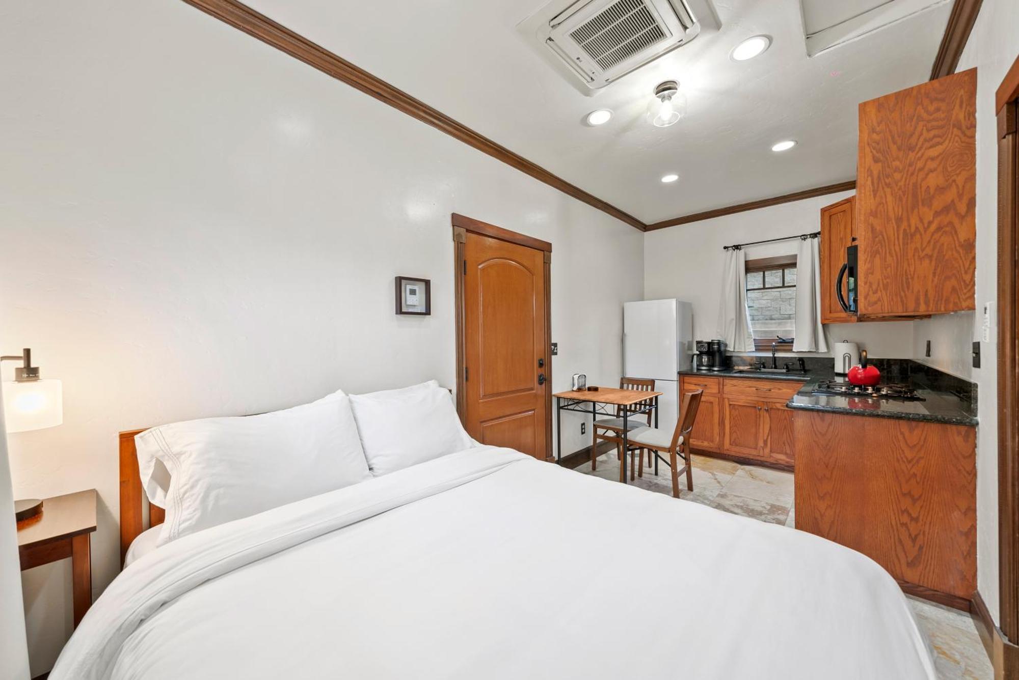 Garden House Guest house *