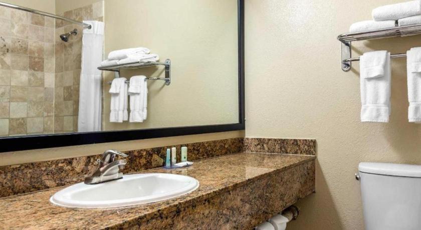 Ramada By Wyndham 2* San Diego
