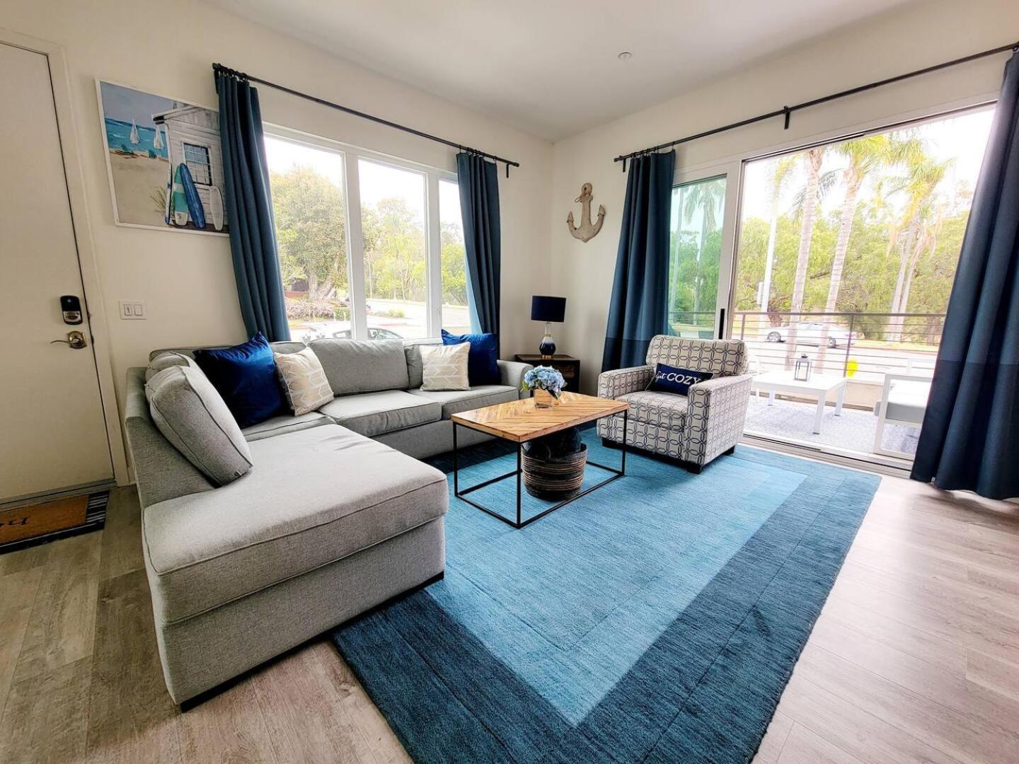 Upscale Modern Townhouse At Balboa Park Holiday home San Diego