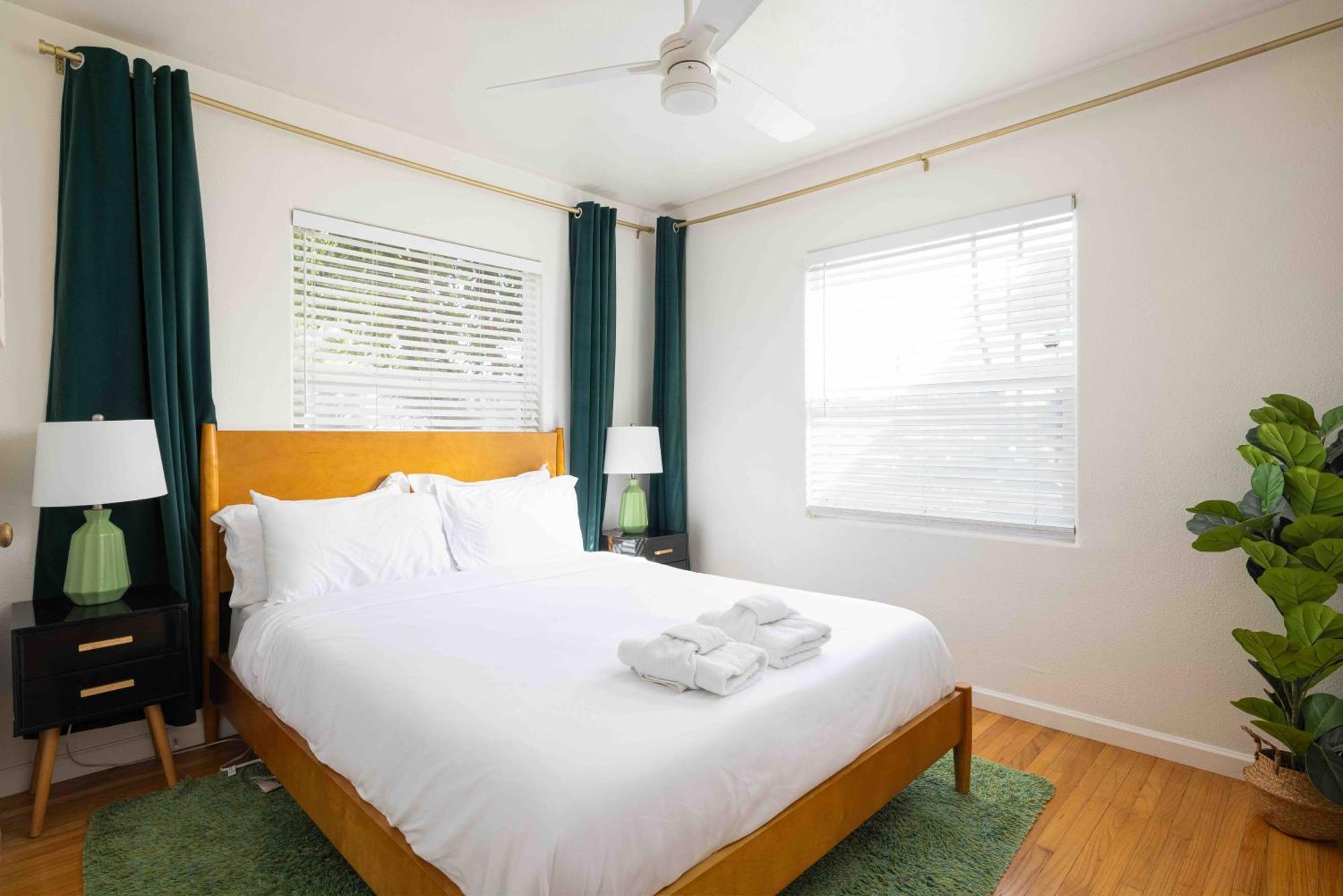 Modern Retro Close To Dt, Zoo, Parking, Hot Tub *