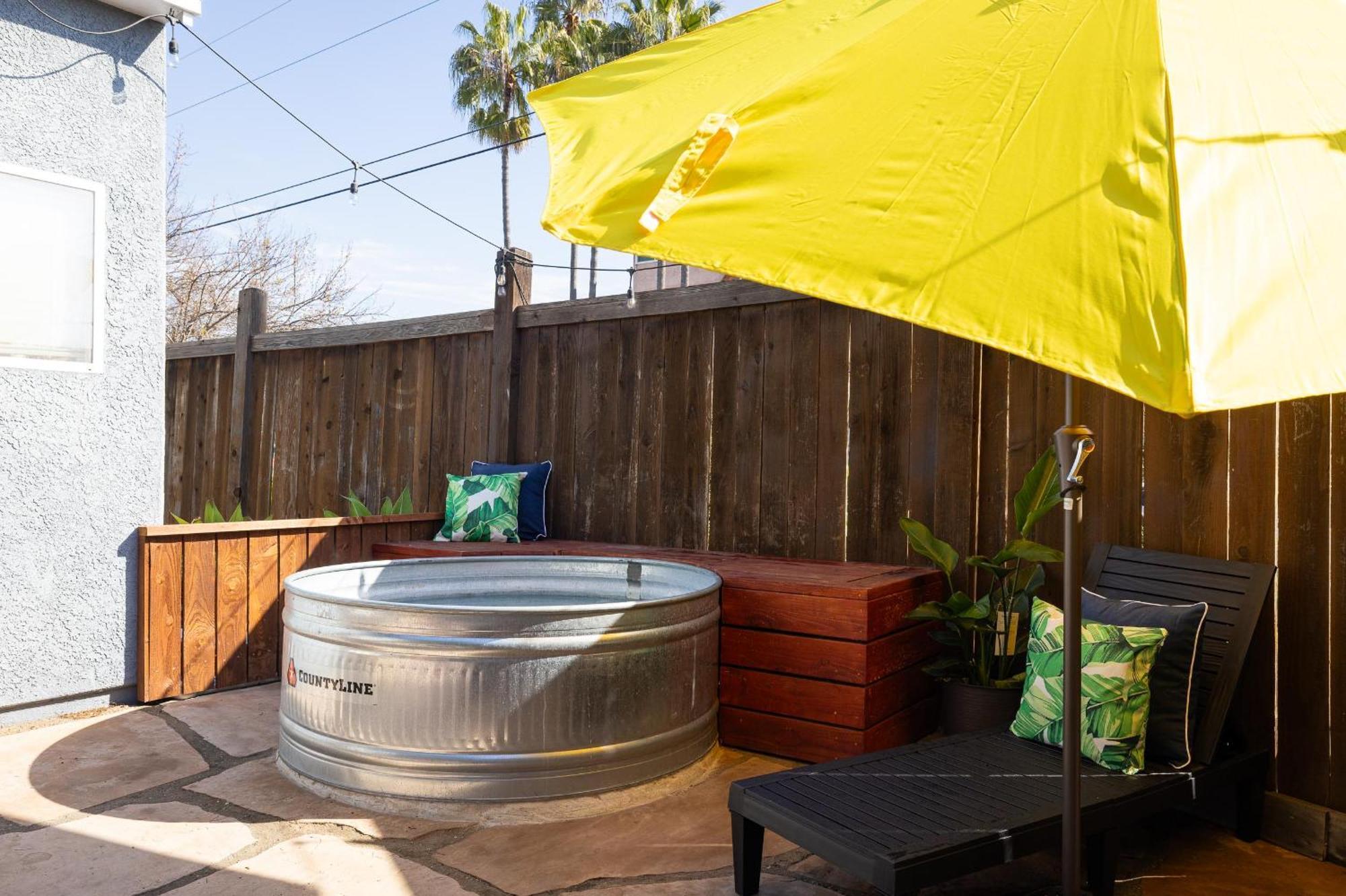 Modern Retro Close To Dt, Zoo, Parking, Hot Tub *