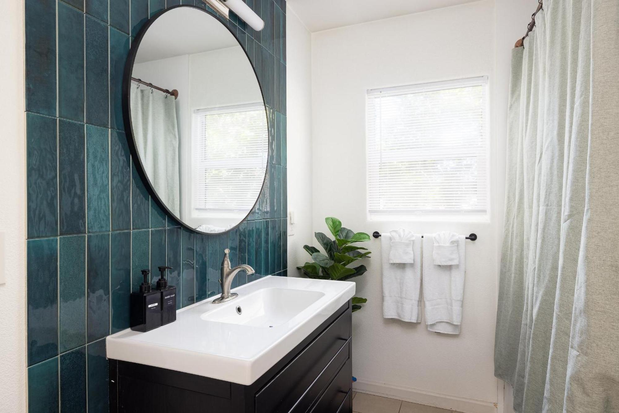 Modern Retro Close To Dt, Zoo, Parking, Hot Tub