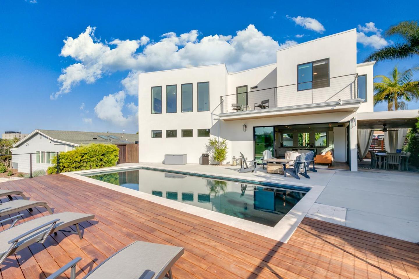 Luxury Pool Haven Scenic Views And Summer Fireworks