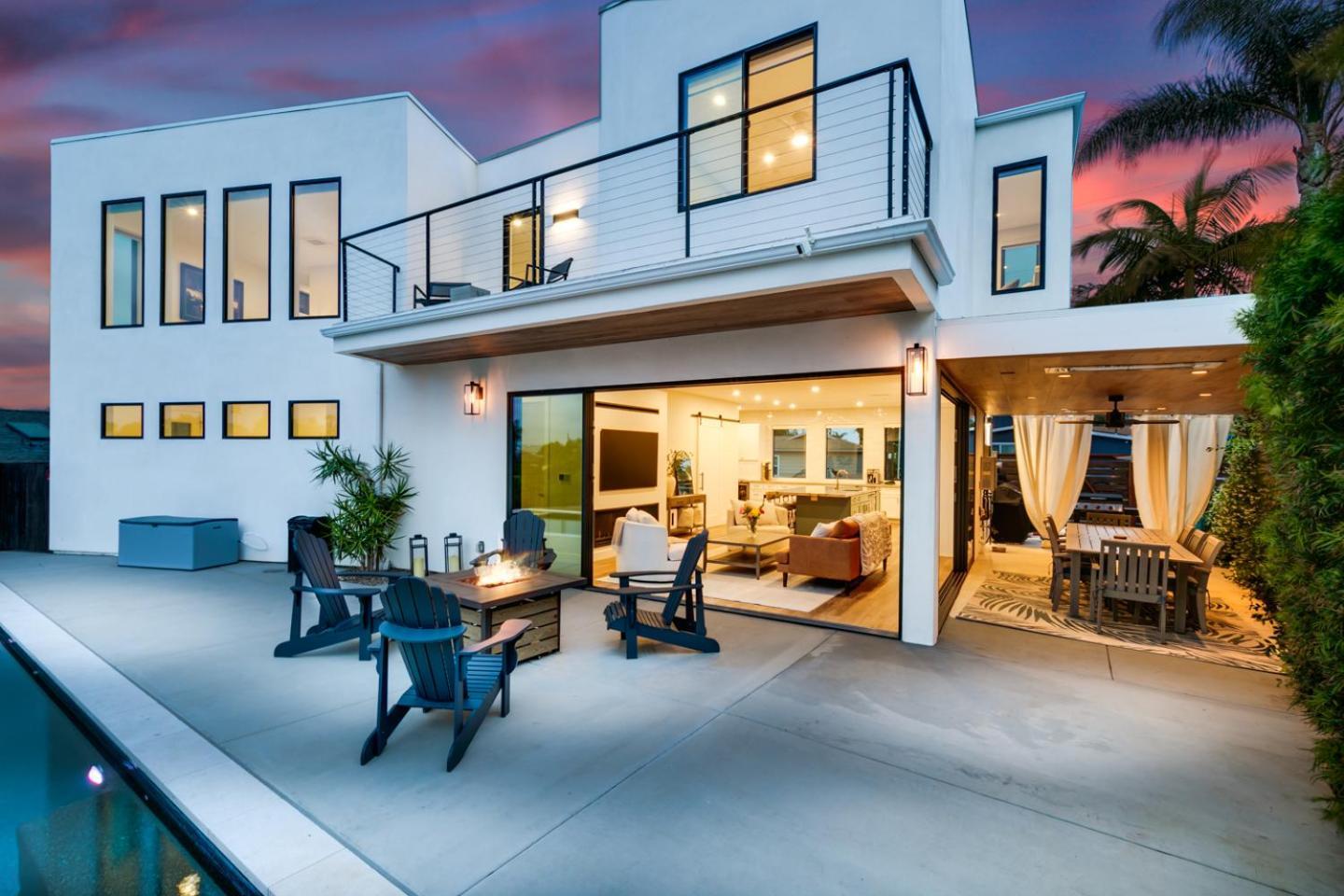 Luxury Pool Haven Scenic Views And Summer Fireworks Villa
