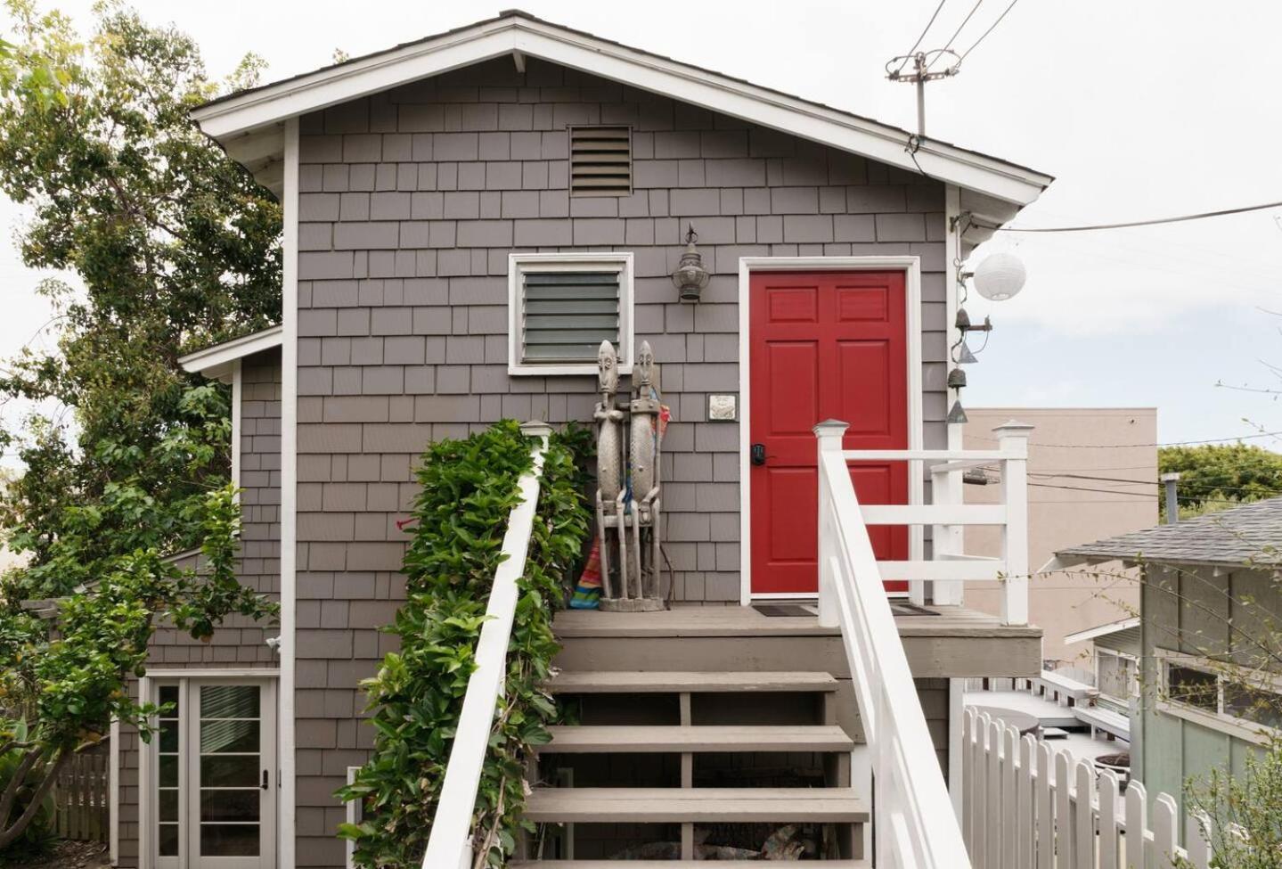 Charming Seashell Overlooking Secret Gard Guest house *