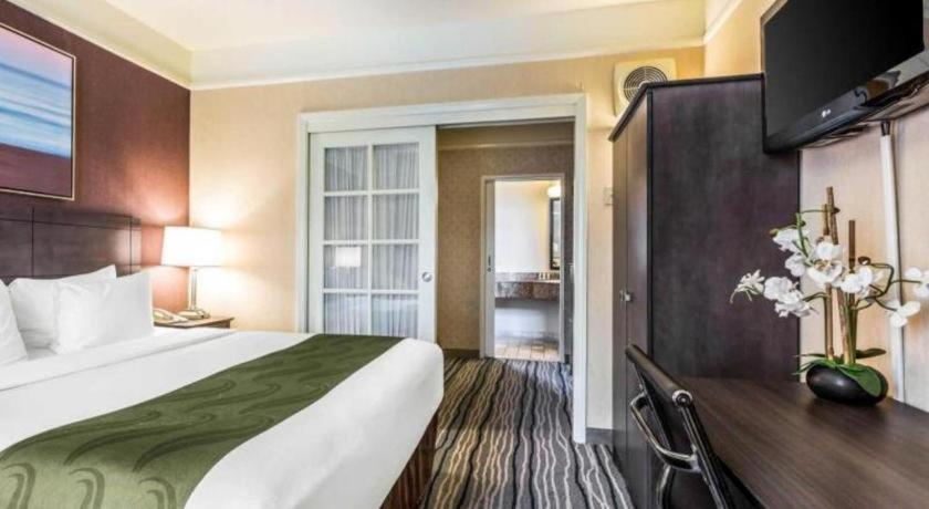 Ramada By Wyndham