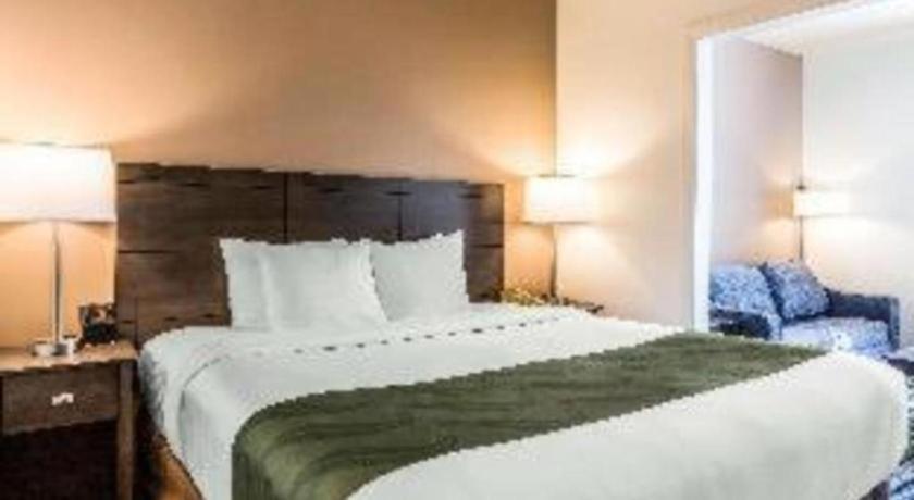Ramada By Wyndham Hotel