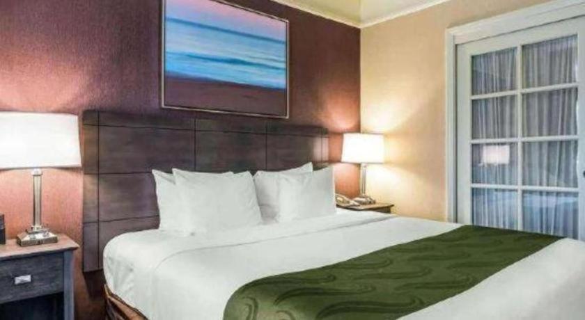 Ramada By Wyndham Hotel 2*