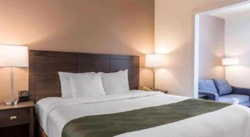 Hotel Ramada By Wyndham San Diego