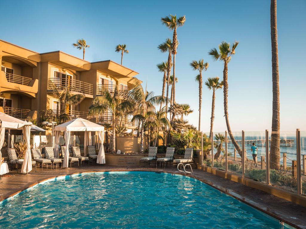 Pacific Terrace 4*
