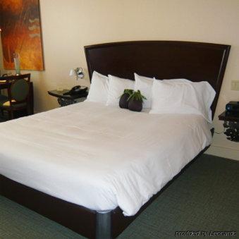 Parisi Hotel San Diego