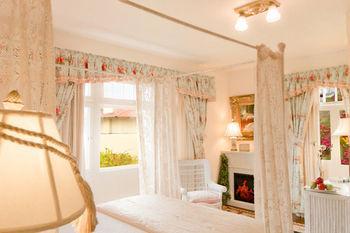 The At La Jolla Bed & Breakfast San Diego