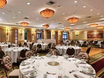 Hilton Mission Valley 4*