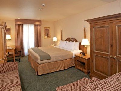 Fairfield & Old Town Hotel
