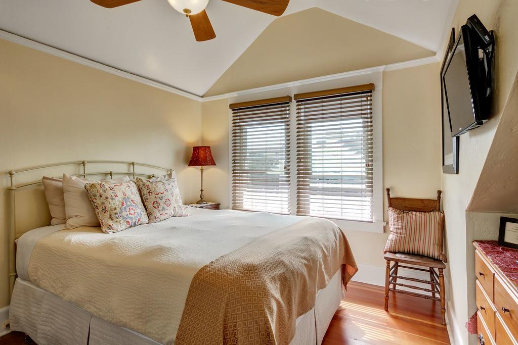 Hillcrest House Bed & Breakfast Inn San Diego