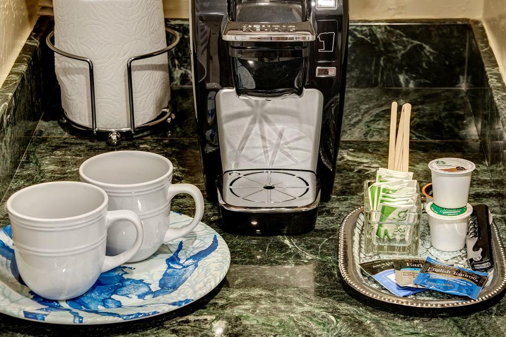 Hillcrest House Bed & Breakfast Inn 3*