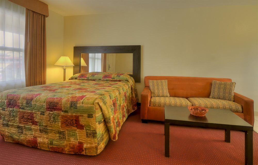 Point Loma Motel 2*