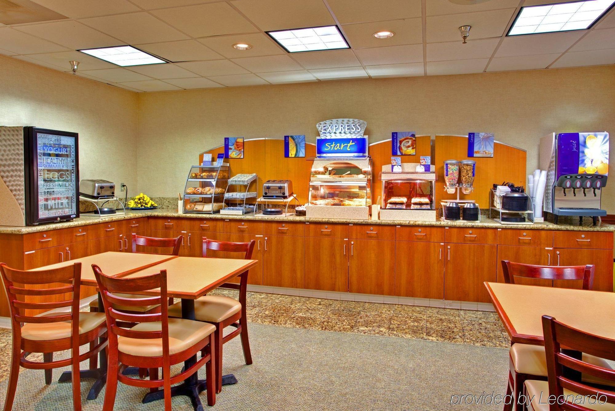 Express - Downtown By Ihg Hotel 3*