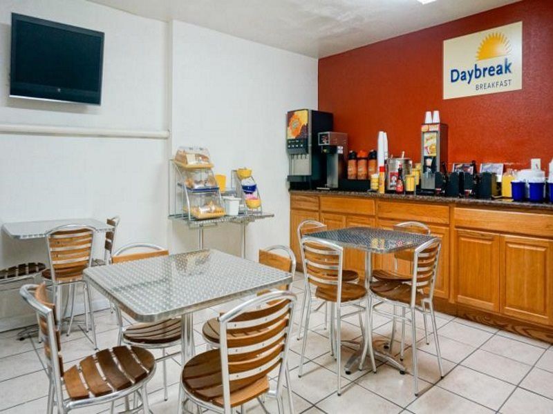 Days By Wyndham Mission Valley-sdsu 2*