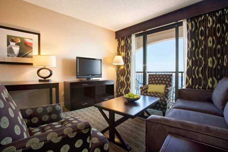 Hilton Airport/harbor Island Hotel 3*