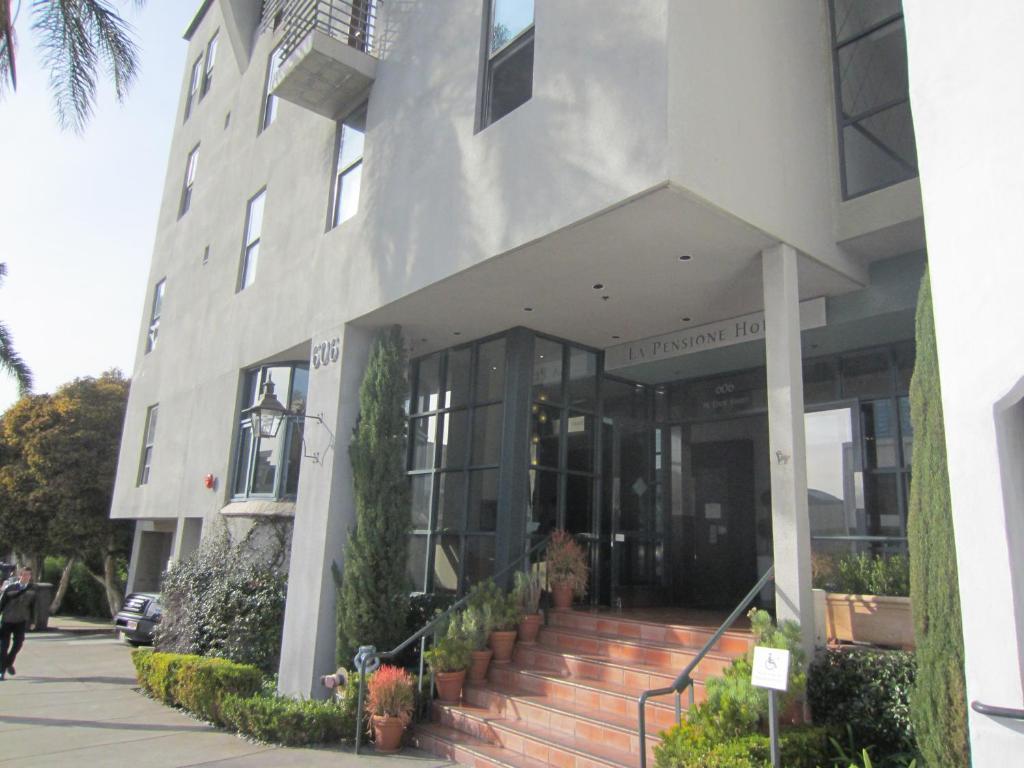La Hotel