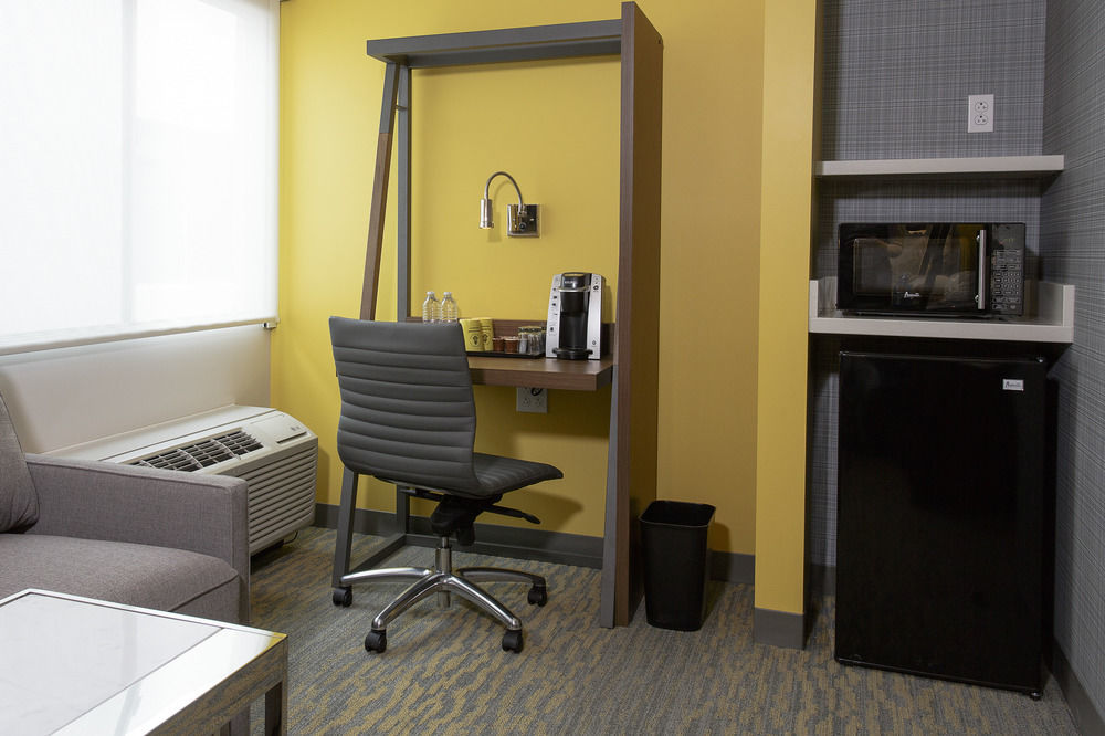 Staypineapple, Hotel Z, Gaslamp San Diego Hotel