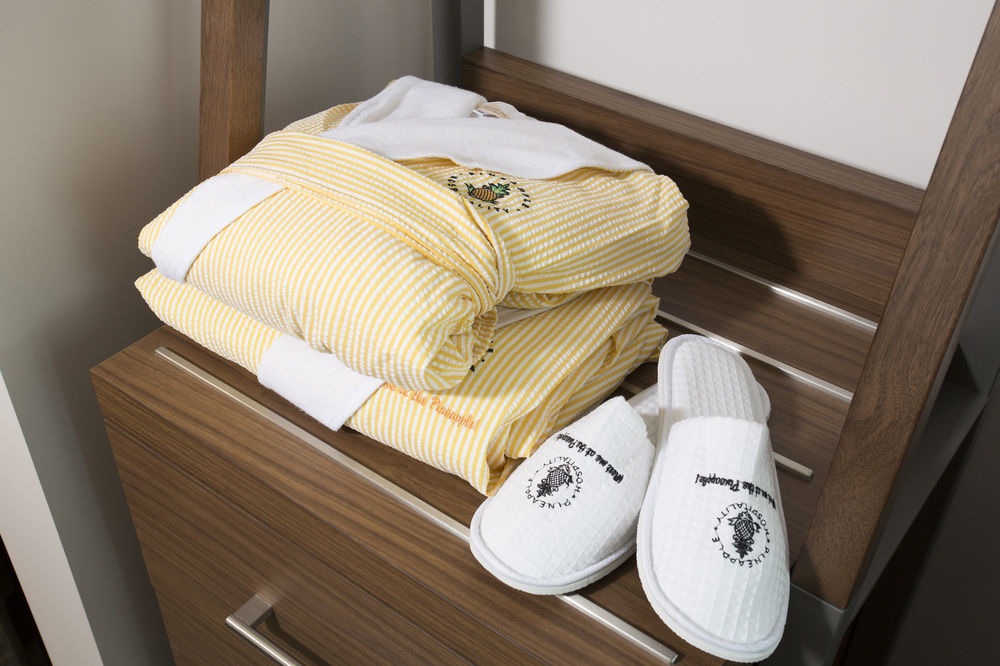 Staypineapple, Hotel Z, Gaslamp San Diego Hotel 3*