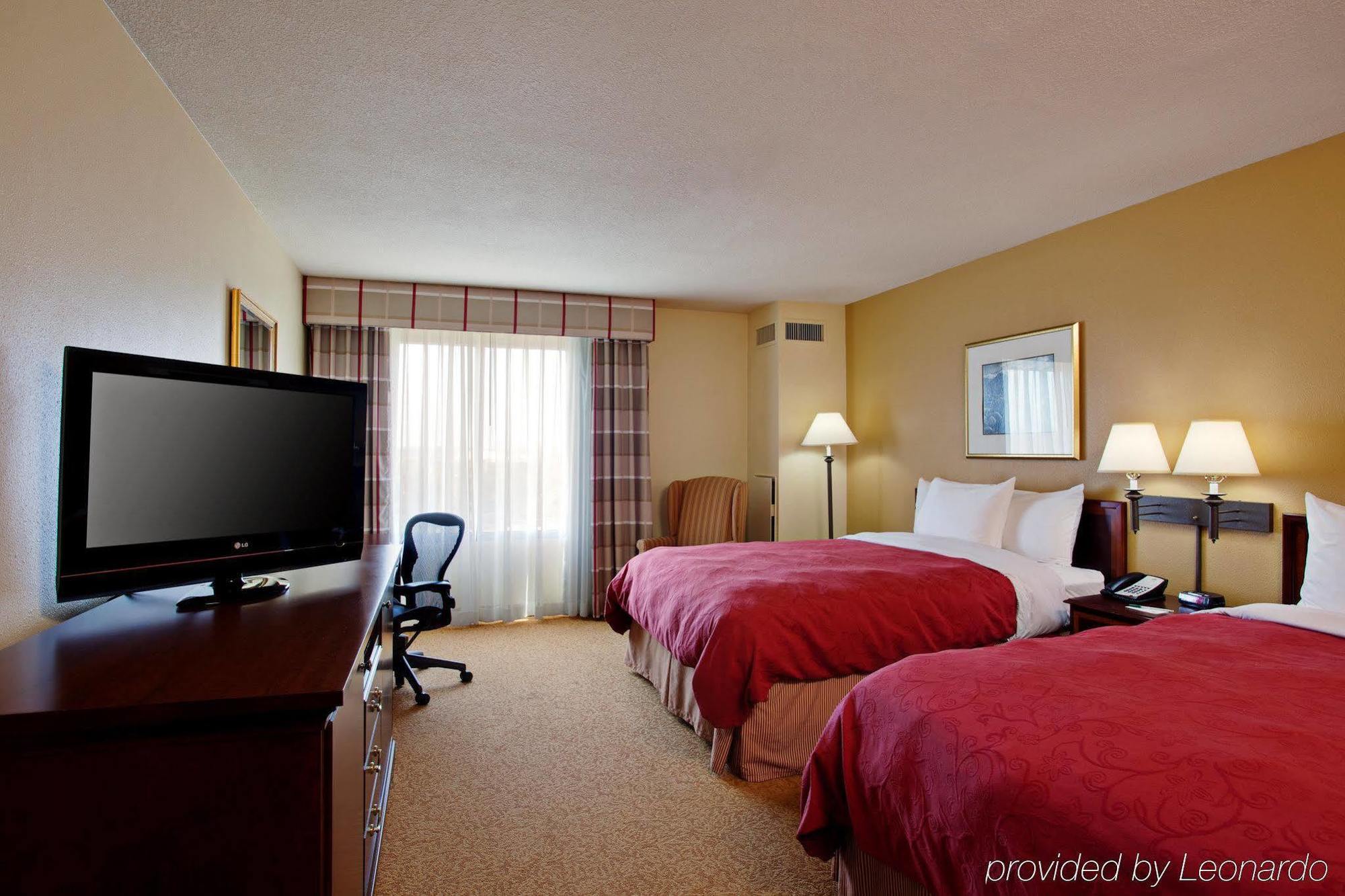 Country & By Radisson, North, Ca Hotel