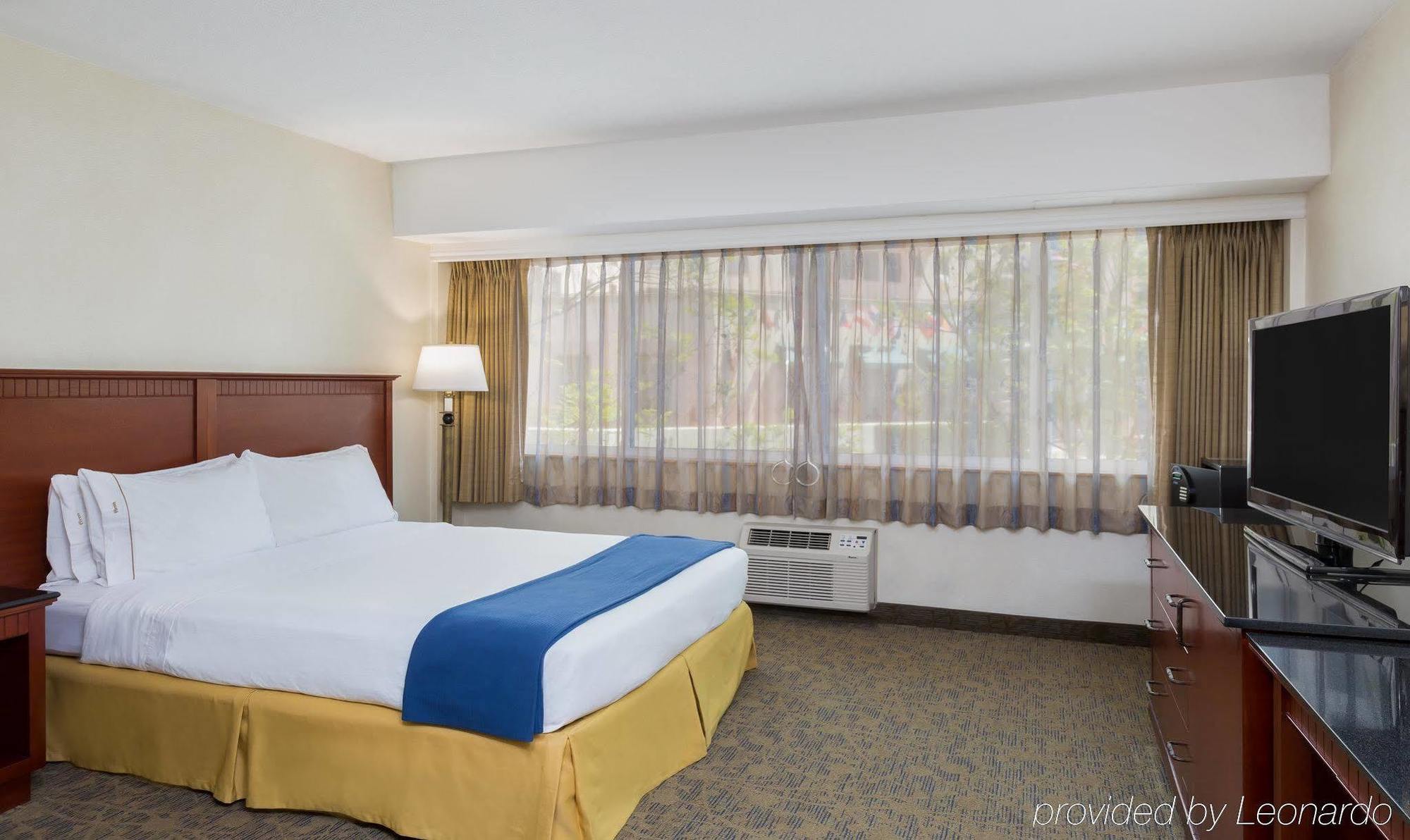 Express - Downtown By Ihg Hotel