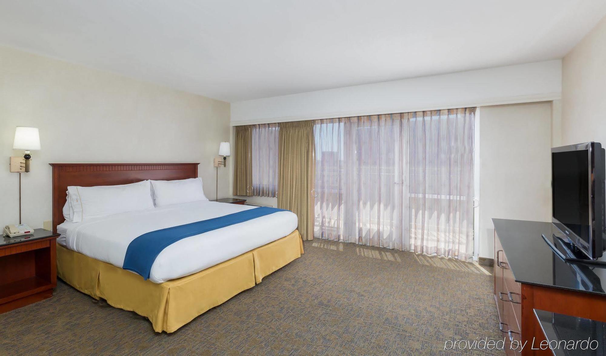 Express - Downtown By Ihg Hotel