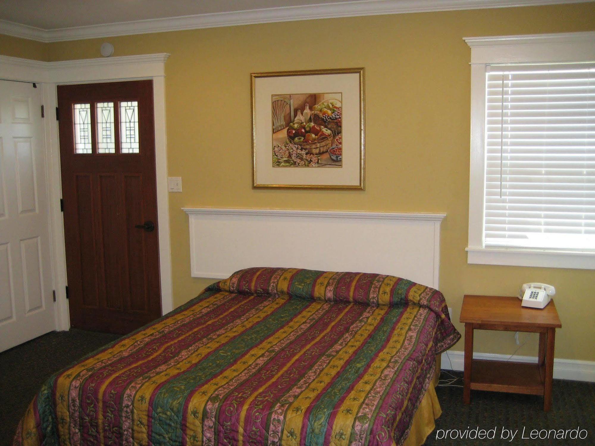 Coronado Island 3*