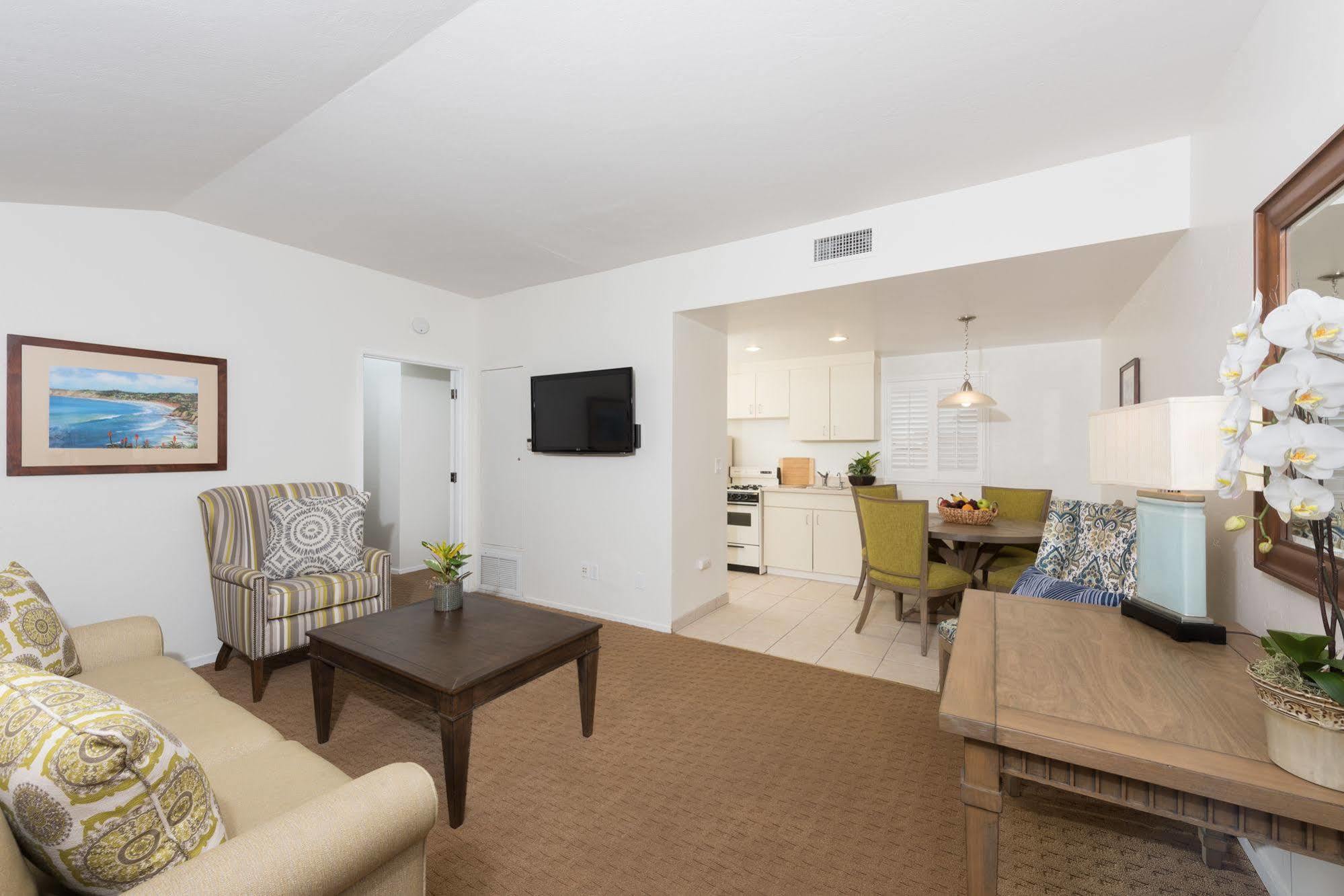 La Jolla & Tennis Club 4*