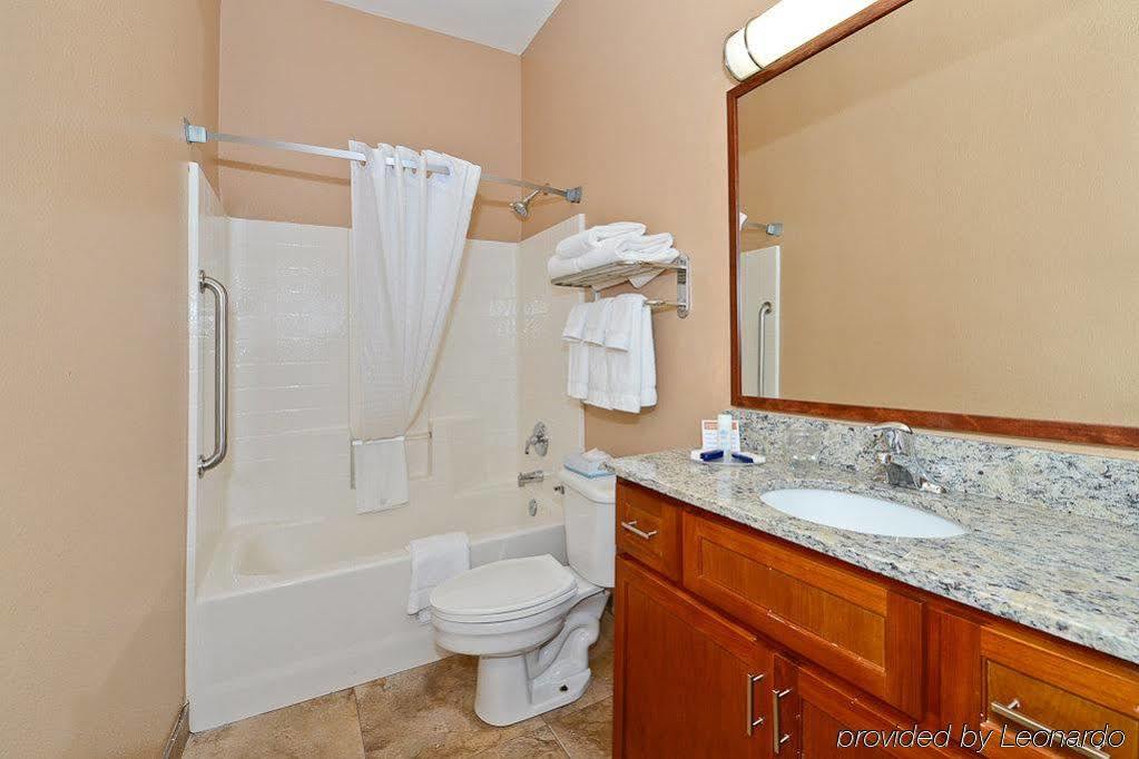 Candlewood By Ihg 2*
